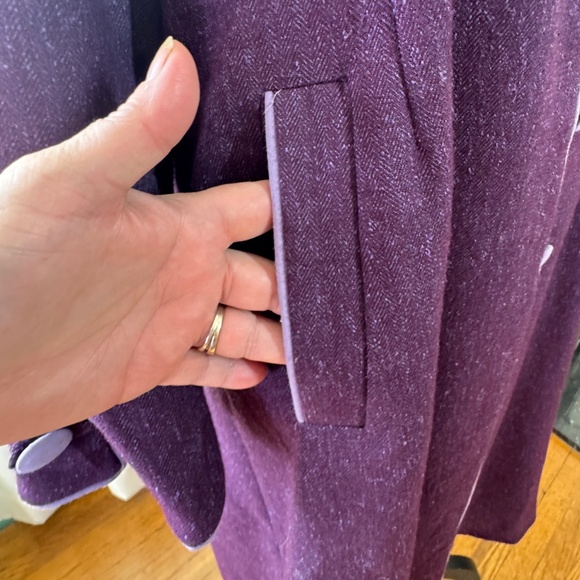 Vintage 60s coat, plum purple, lavender trim & buttons, Mod fall spring, 12/14 - Picture 4 of 12
